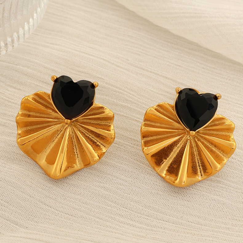 1 Pair Classic Series Retro Heart Stainless Steel  Gold Color Zircon Women's Stud Earrings 